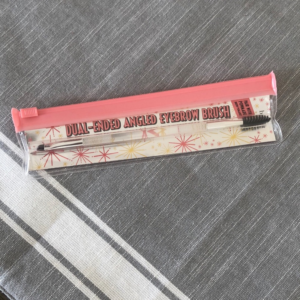 Benefit cosmetic eyebrow brush